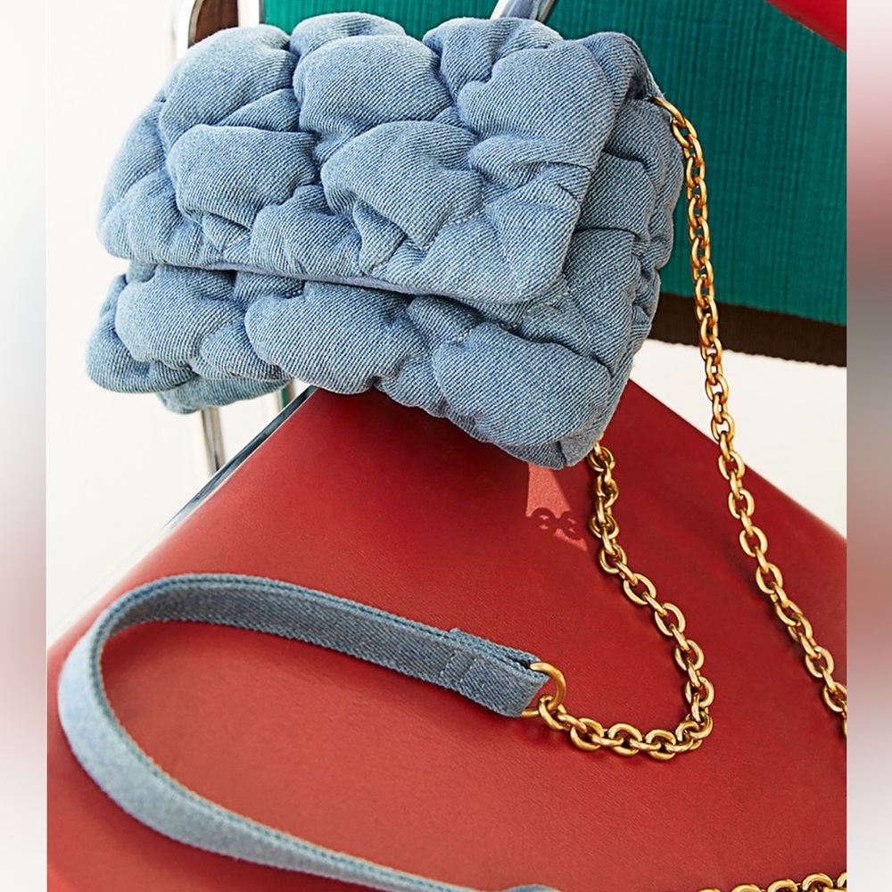 QUILTED SHOULDER BAG
